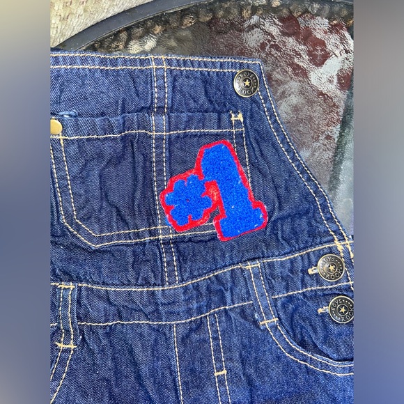 Jeans overalls with adjustable plaid hem and graphic print | size 24m - Picture 3 of 5